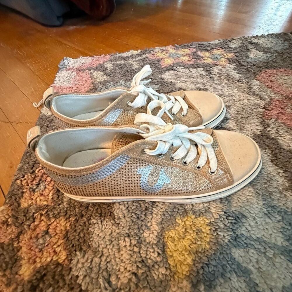 True Religion Women Addilyn Emballish LAce Up Casual Shoes Size 8.5